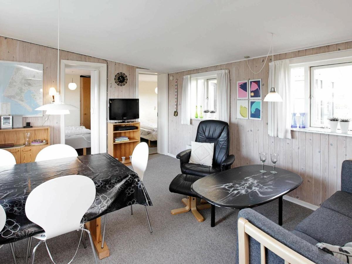 4 Person Holiday Home In Vejers Strand Eksteriør billede